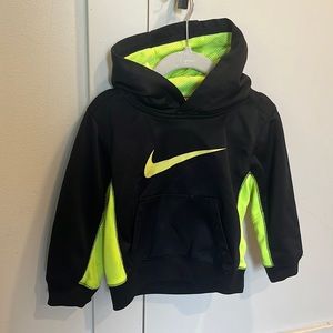 Nike thermal fit hoodie